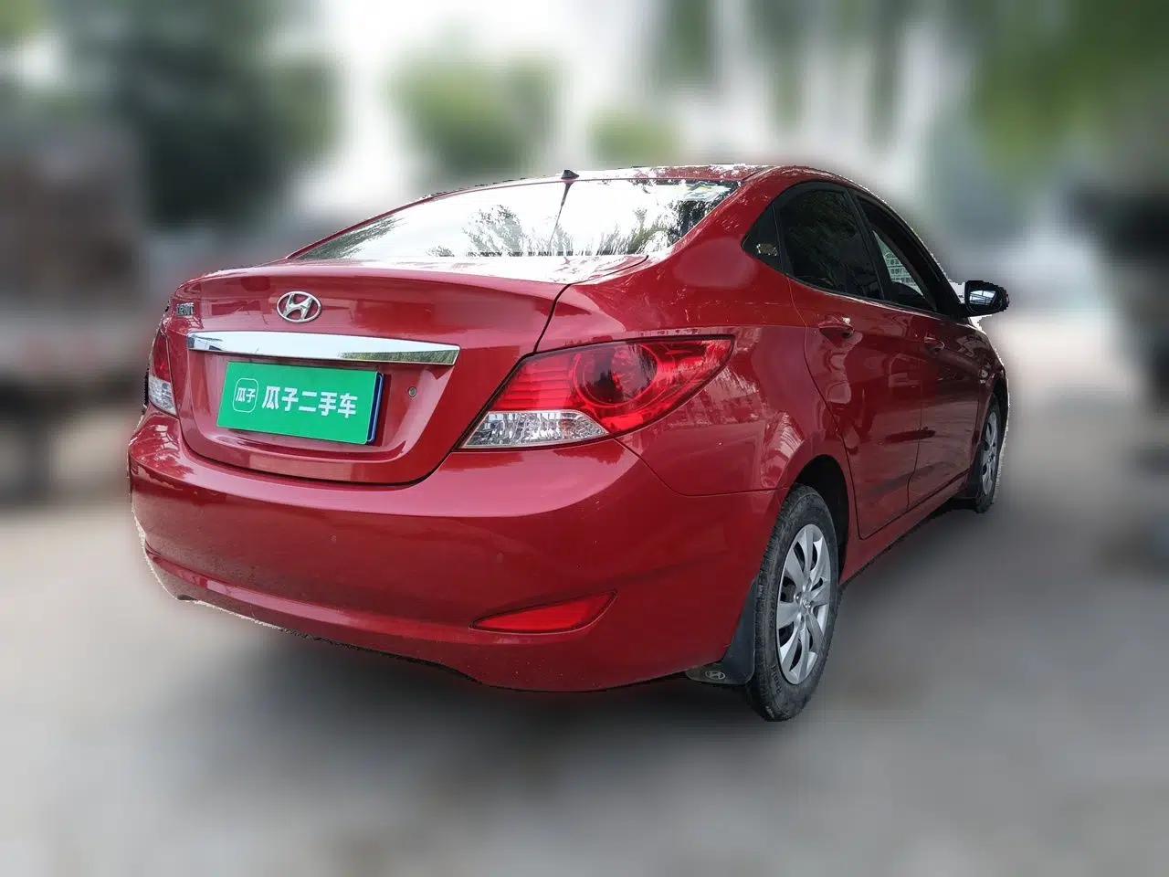 Hyundai Verna (older generation) 2010 Sedan 1.4L Manual Comfort GS — миниатюра 6