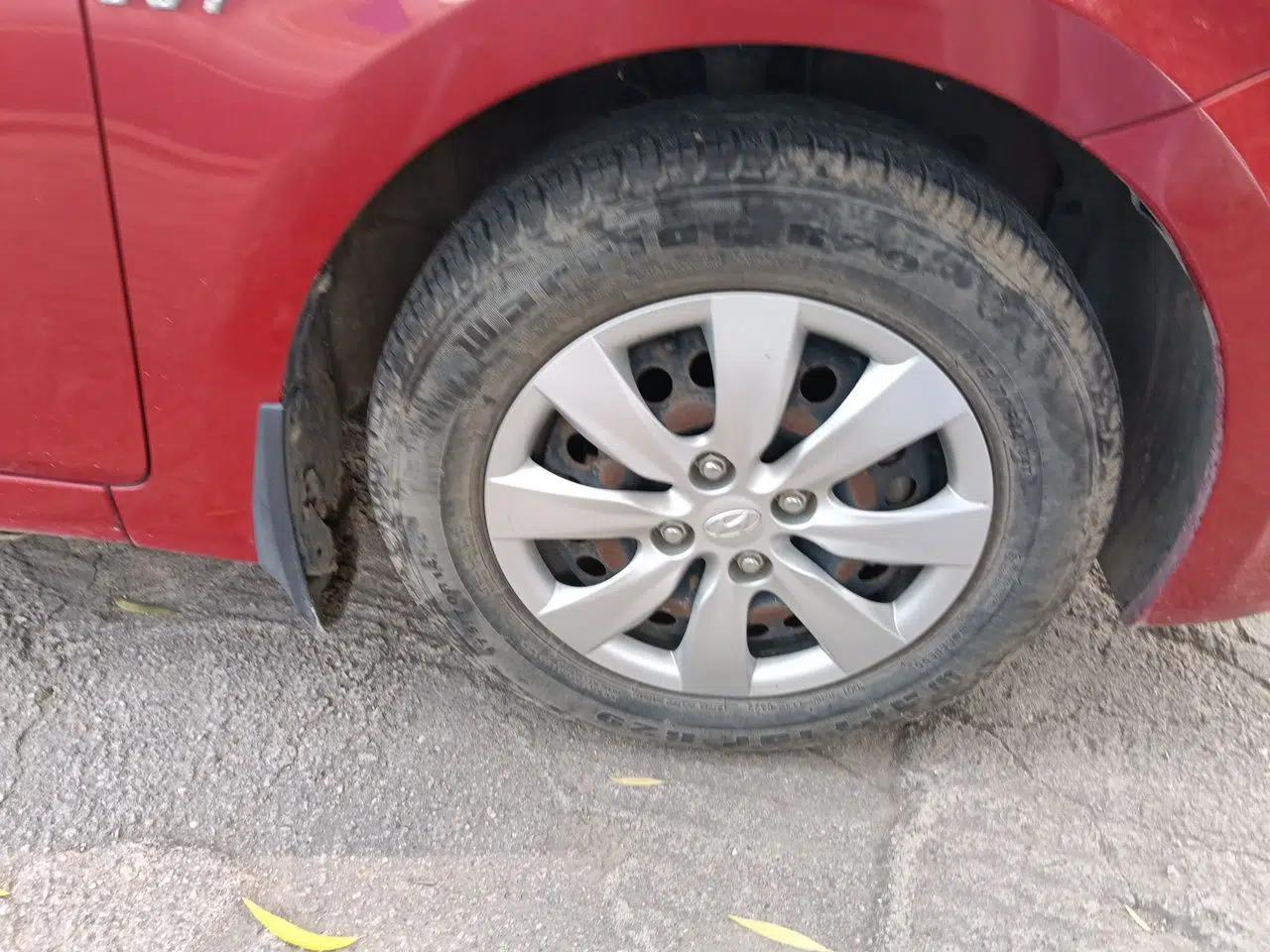 Hyundai Verna (older generation) 2010 Sedan 1.4L Manual Comfort GS — миниатюра 8