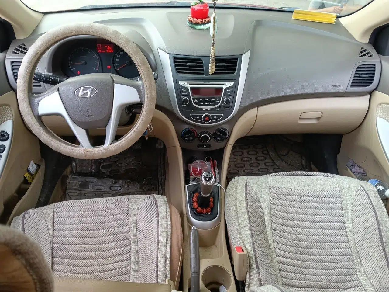 Hyundai Verna (older generation) 2010 Sedan 1.4L Manual Comfort GS — миниатюра 9