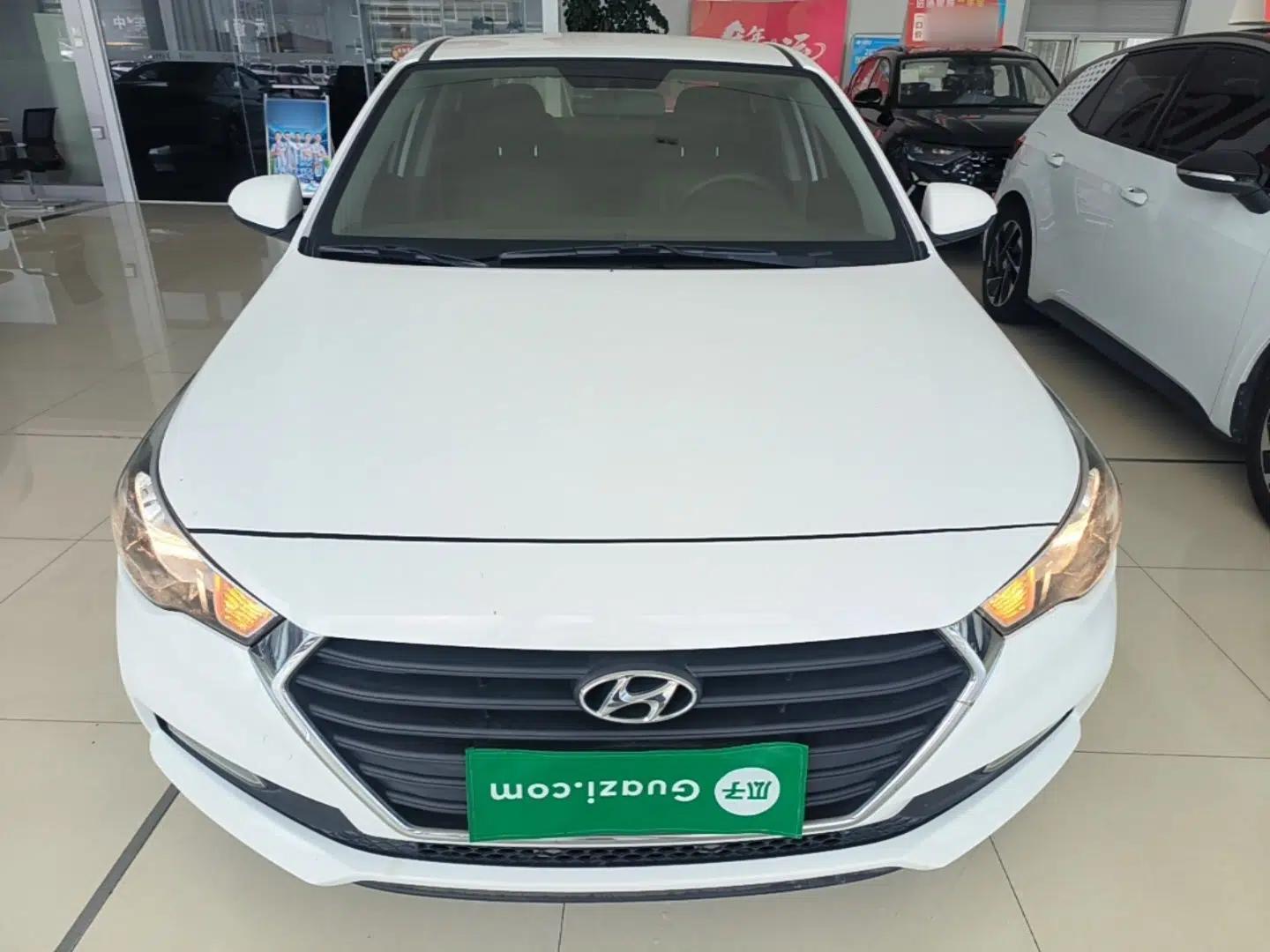 Hyundai Verna (new generation) 2016 1.4L Manual Cool Edition GLS — миниатюра 2