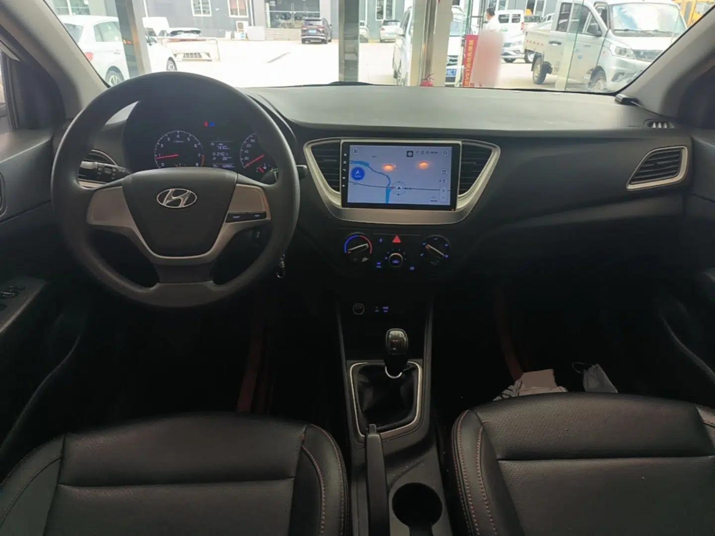 Hyundai Verna (new generation) 2016 1.4L Manual Cool Edition GLS — миниатюра 12