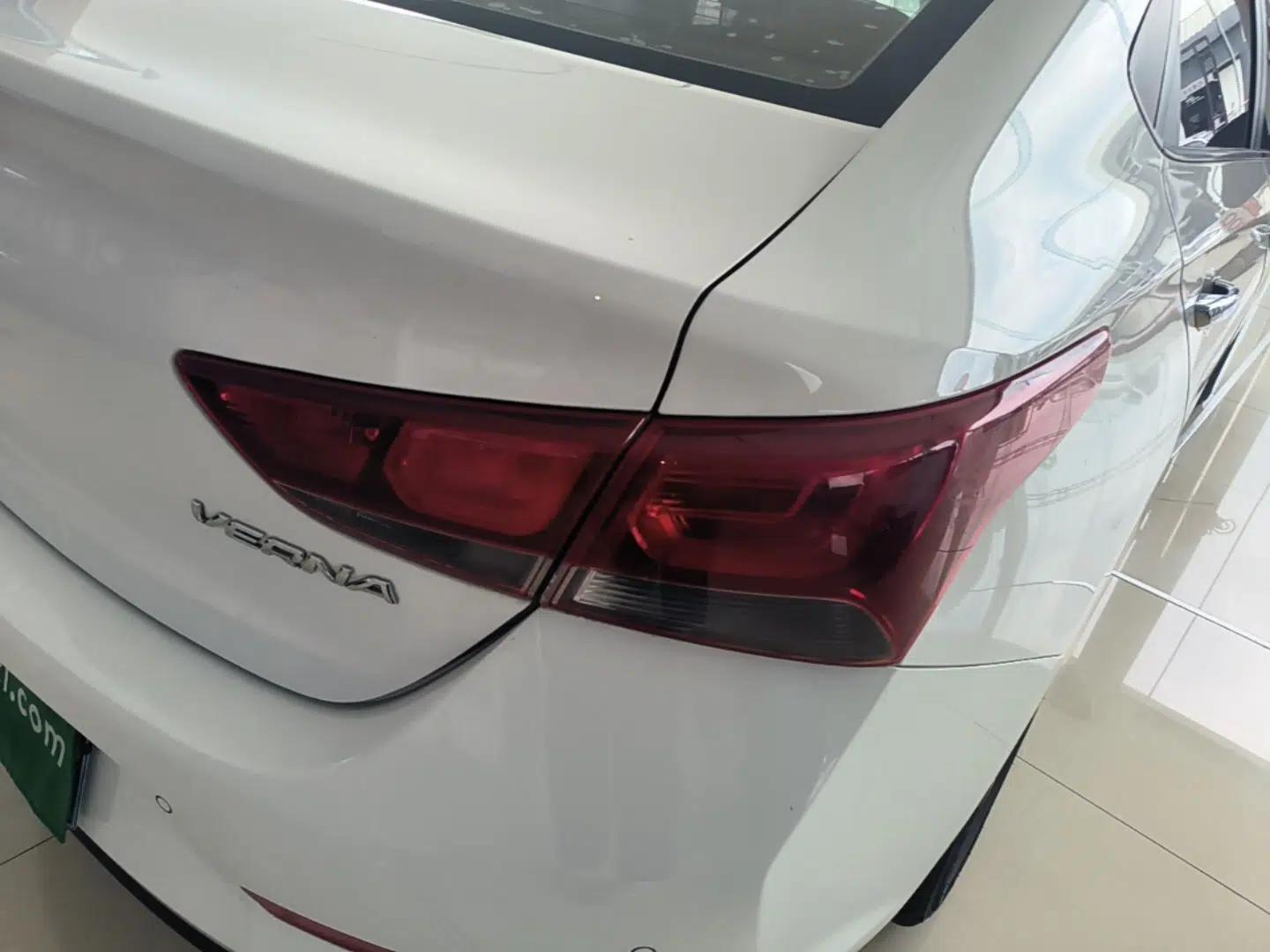 Hyundai Verna (new generation) 2016 1.4L Manual Cool Edition GLS — миниатюра 9