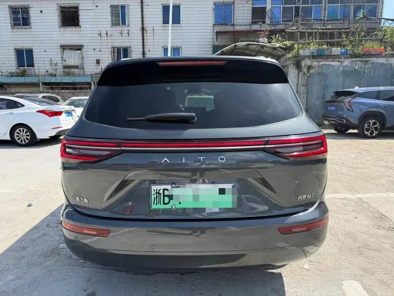 Wenjie M7 2022 All-Wheel Drive Flagship Edition — миниатюра 4