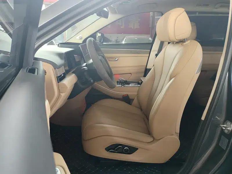 Wenjie M7 2022 AWD Luxury Edition — миниатюра 18
