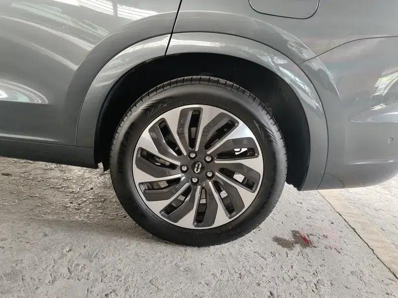 Wenjie M7 2022 AWD Luxury Edition — миниатюра 9