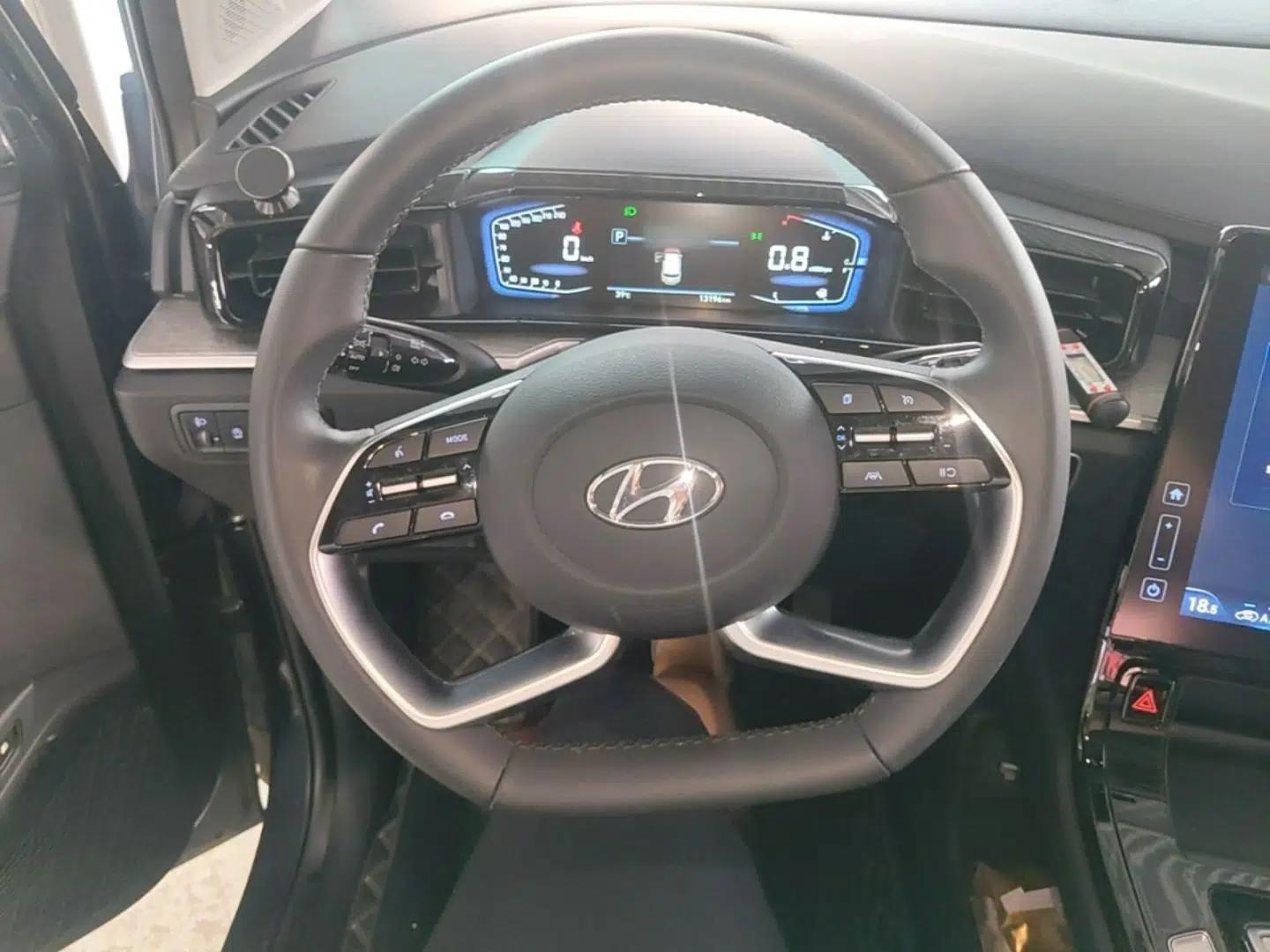 Hyundai Custo 2021 270TGDi Prestige LUX — миниатюра 13