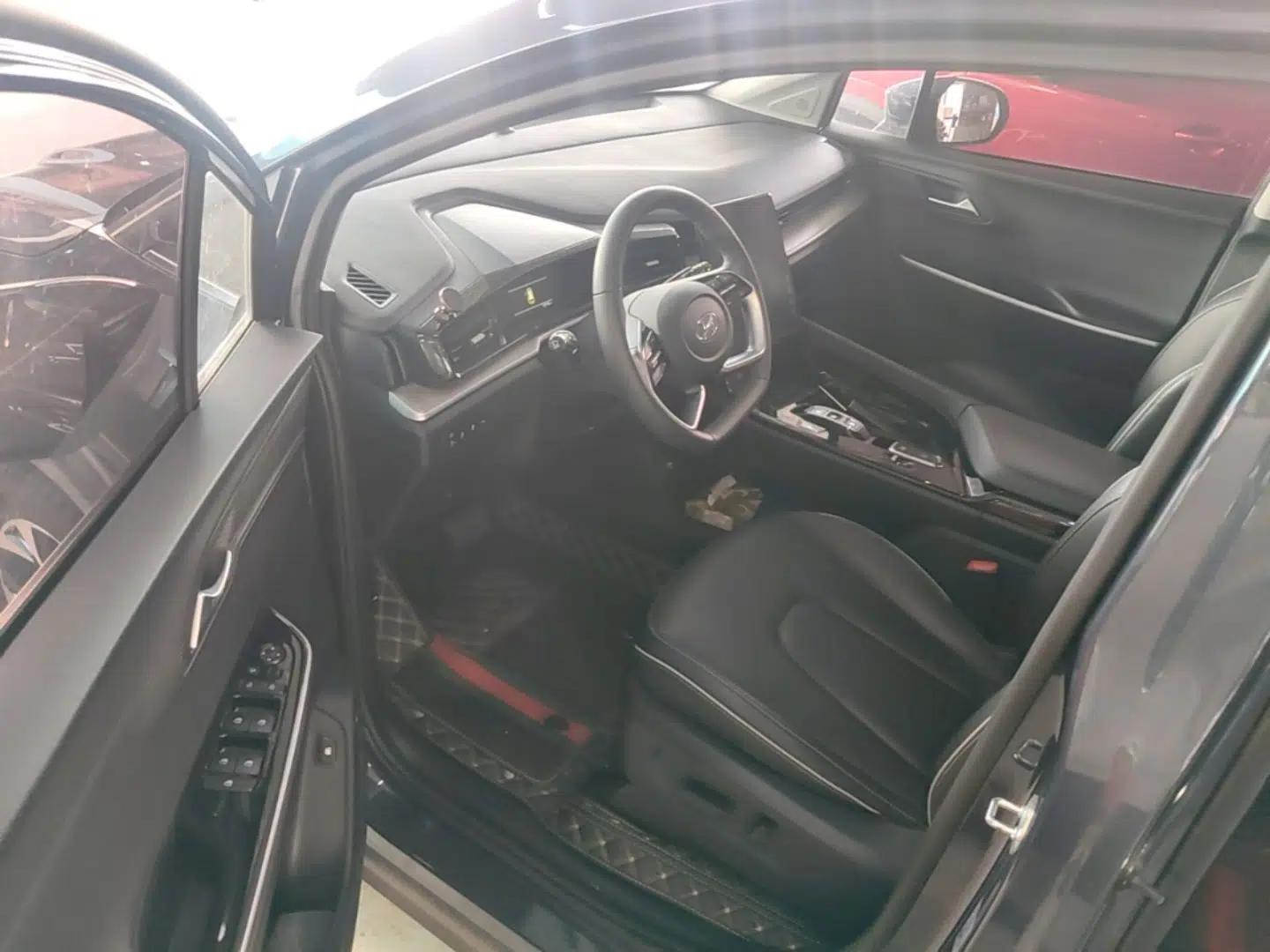 Hyundai Custo 2021 270TGDi Prestige LUX — миниатюра 18