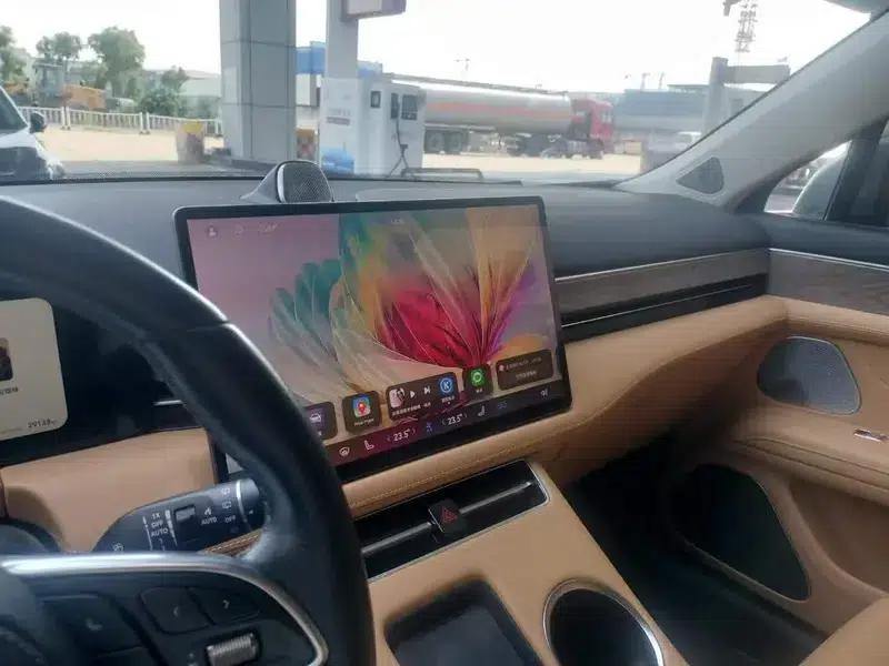 Wenjie M5 2022 Extended Range 4WD Ultimate Edition — миниатюра 16