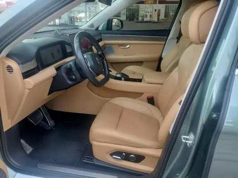 Wenjie M5 2022 Extended Range 4WD Ultimate Edition — миниатюра 19