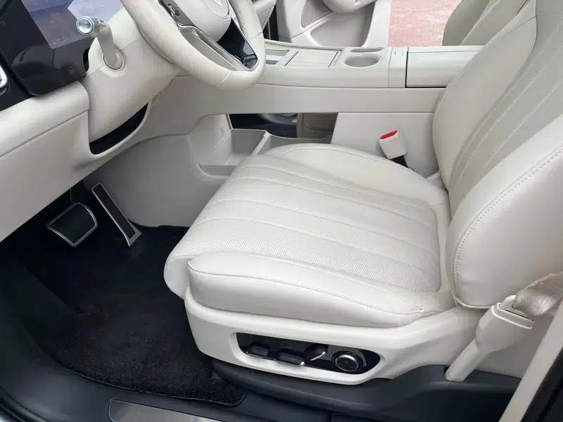Wenjie M8 2025 Extended Range Ultra 6-Seat 4WD (192-line LiDAR) — миниатюра 12