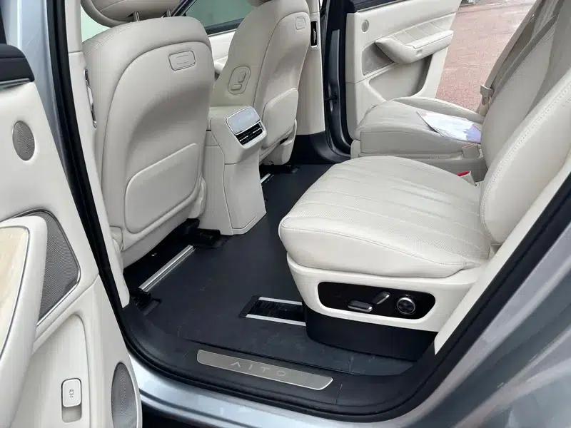 Wenjie M8 2025 Extended Range Ultra 6-Seat 4WD (192-line LiDAR) — миниатюра 13