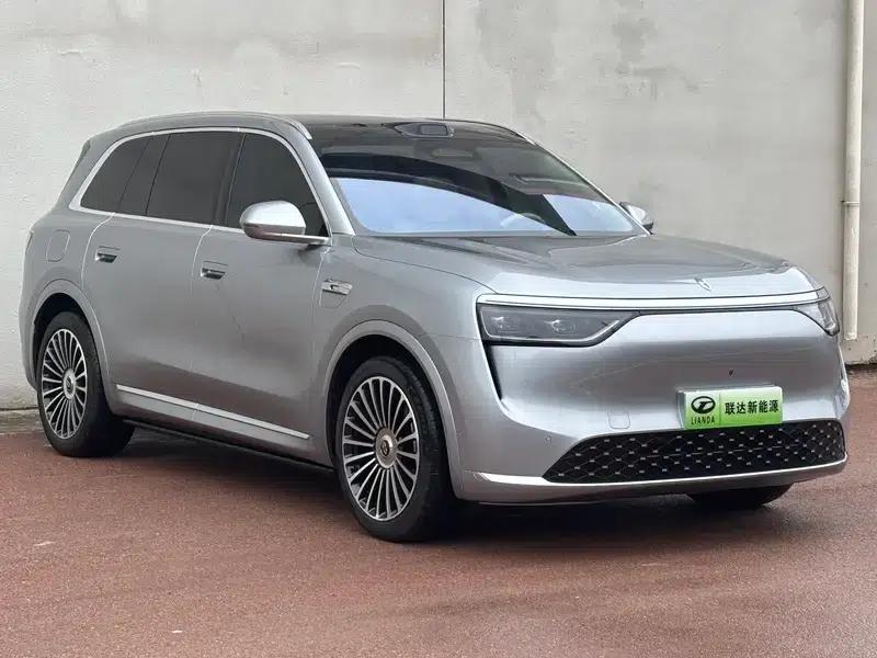 Wenjie M8 2025 Extended Range Ultra 6-Seat 4WD (192-line LiDAR) — миниатюра 3