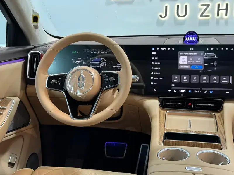 Wenjie M8 2025 Extended Range Max+ 5-Seat 4WD Version (896-line LiDAR) — миниатюра 14