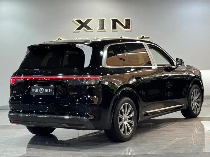 Wenjie M8 2025 Extended Range Max+ 5-Seat 4WD Version (896-line LiDAR) — миниатюра 6