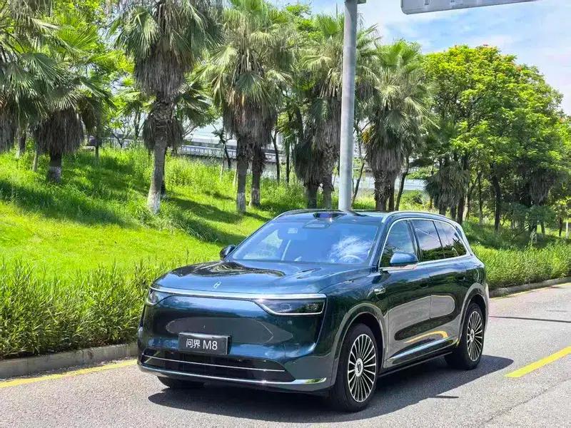 Wenjie M8 2025 Extended Range Ultra 5-Seat 4WD (192-line LiDAR) — миниатюра 1