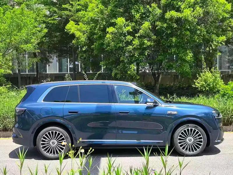 Wenjie M8 2025 Extended Range Ultra 5-Seat 4WD (192-line LiDAR) — миниатюра 4