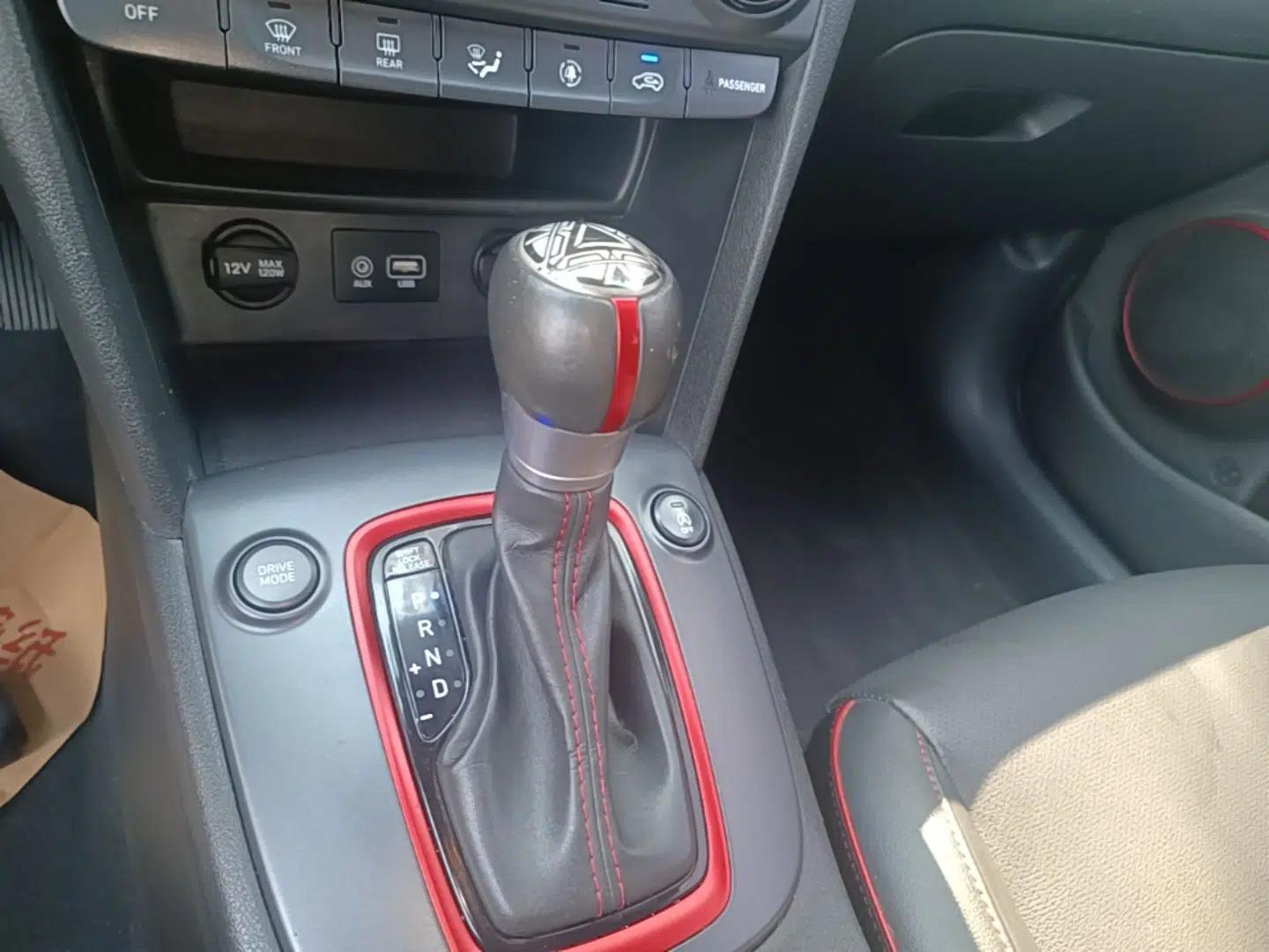 Hyundai ENCINO 2019 1.6T Iron Man Edition — миниатюра 16