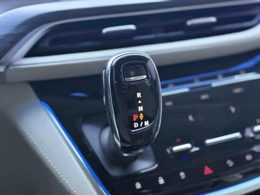 Buick GL8 2023 ES Luxury Comfort Edition — миниатюра 19