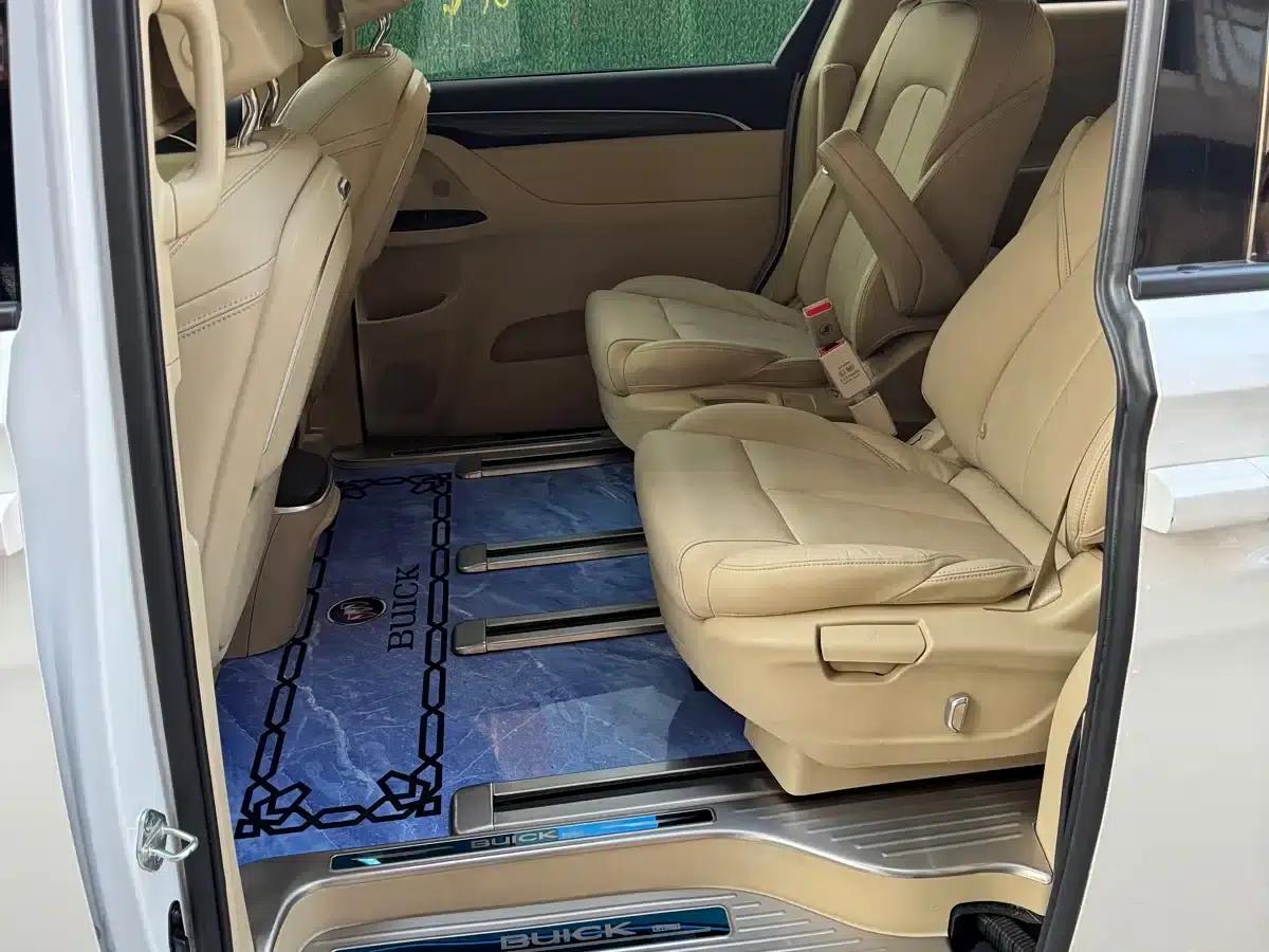 Buick GL8 2023 ES Luxury Edition — миниатюра 3