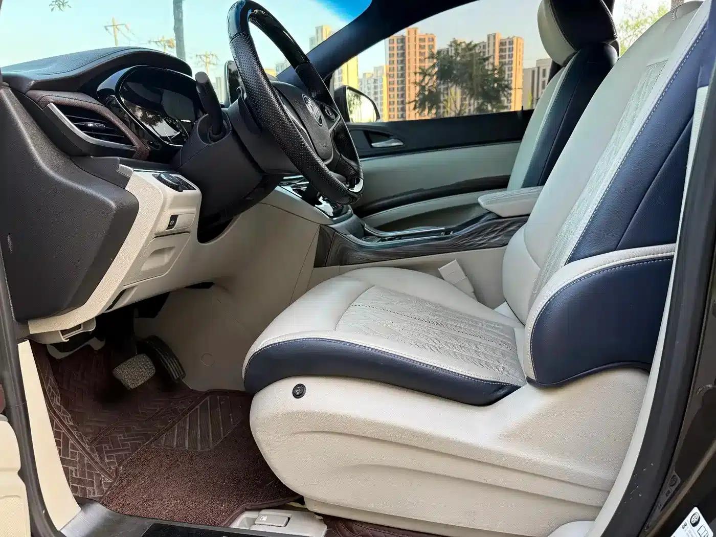 Buick GL8 2021 Land Business Class 652T Comfort — миниатюра 8