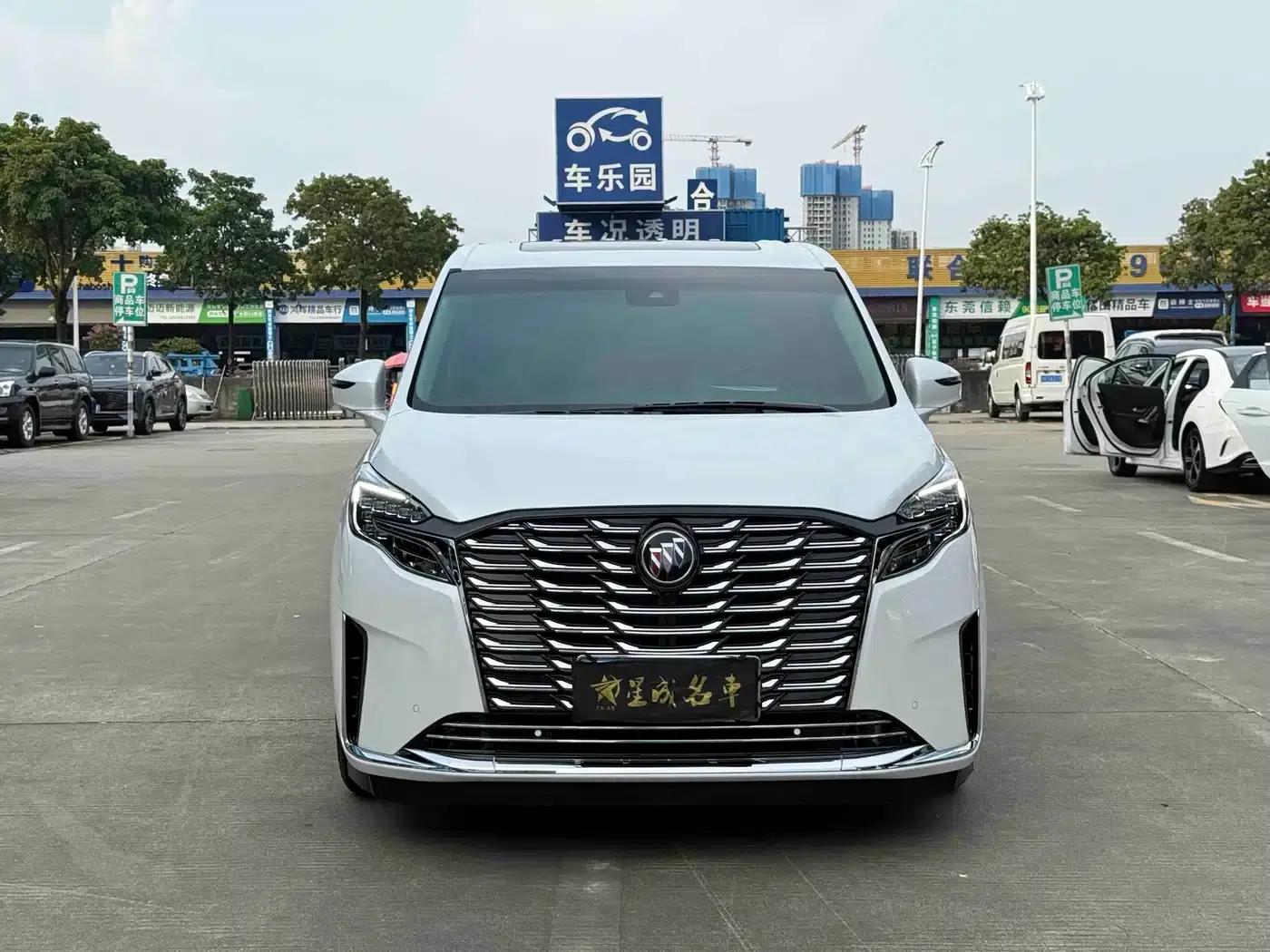 Buick GL8 2022 ES Avantgarde 653T Premium Edition — миниатюра 2
