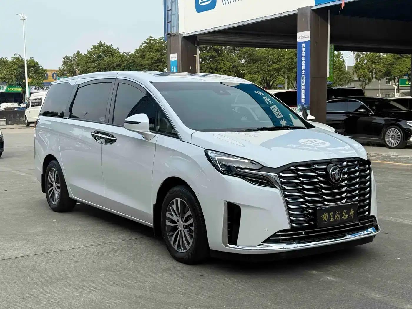 Buick GL8 2022 ES Avantgarde 653T Premium Edition — миниатюра 3