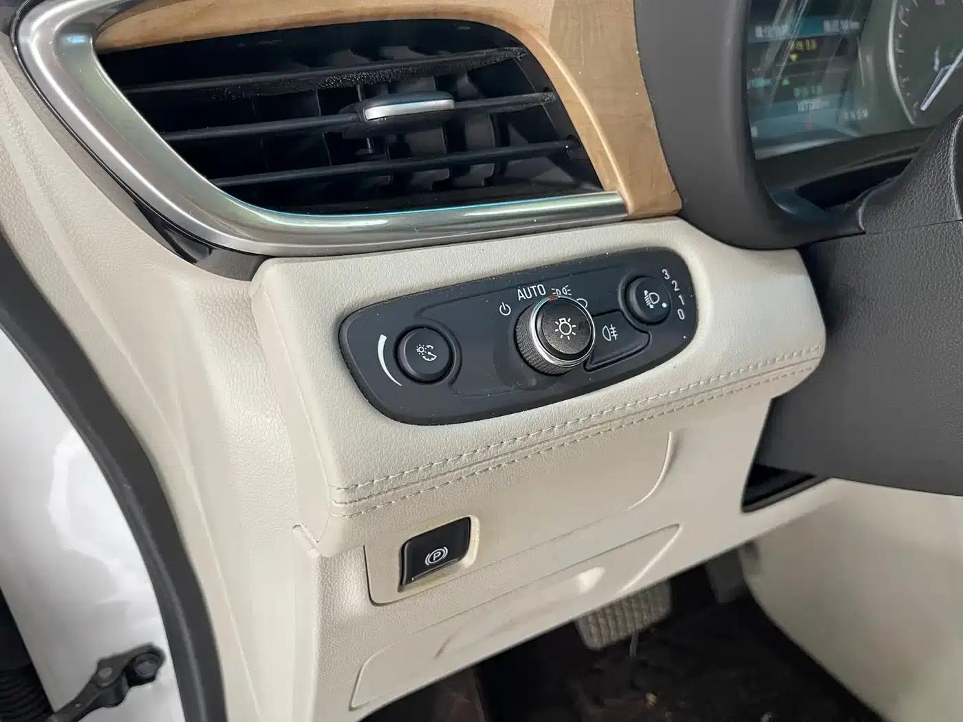 Buick GL8 2017 ES 28T Comfort Model (National V Emission Standard) — миниатюра 24