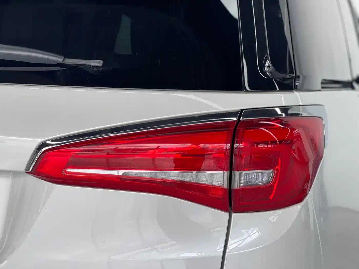 Buick GL8 2017 ES 28T Comfort Model (National V Emission Standard) — миниатюра 30
