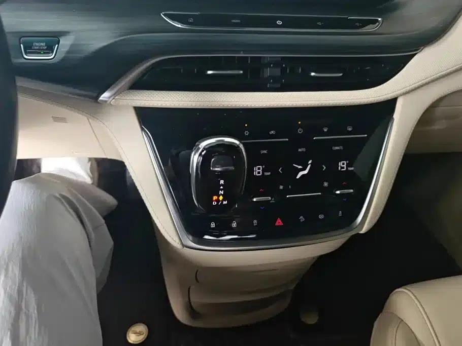 Buick GL8 2022 ES Avantgarde 653T Flagship Edition — миниатюра 16