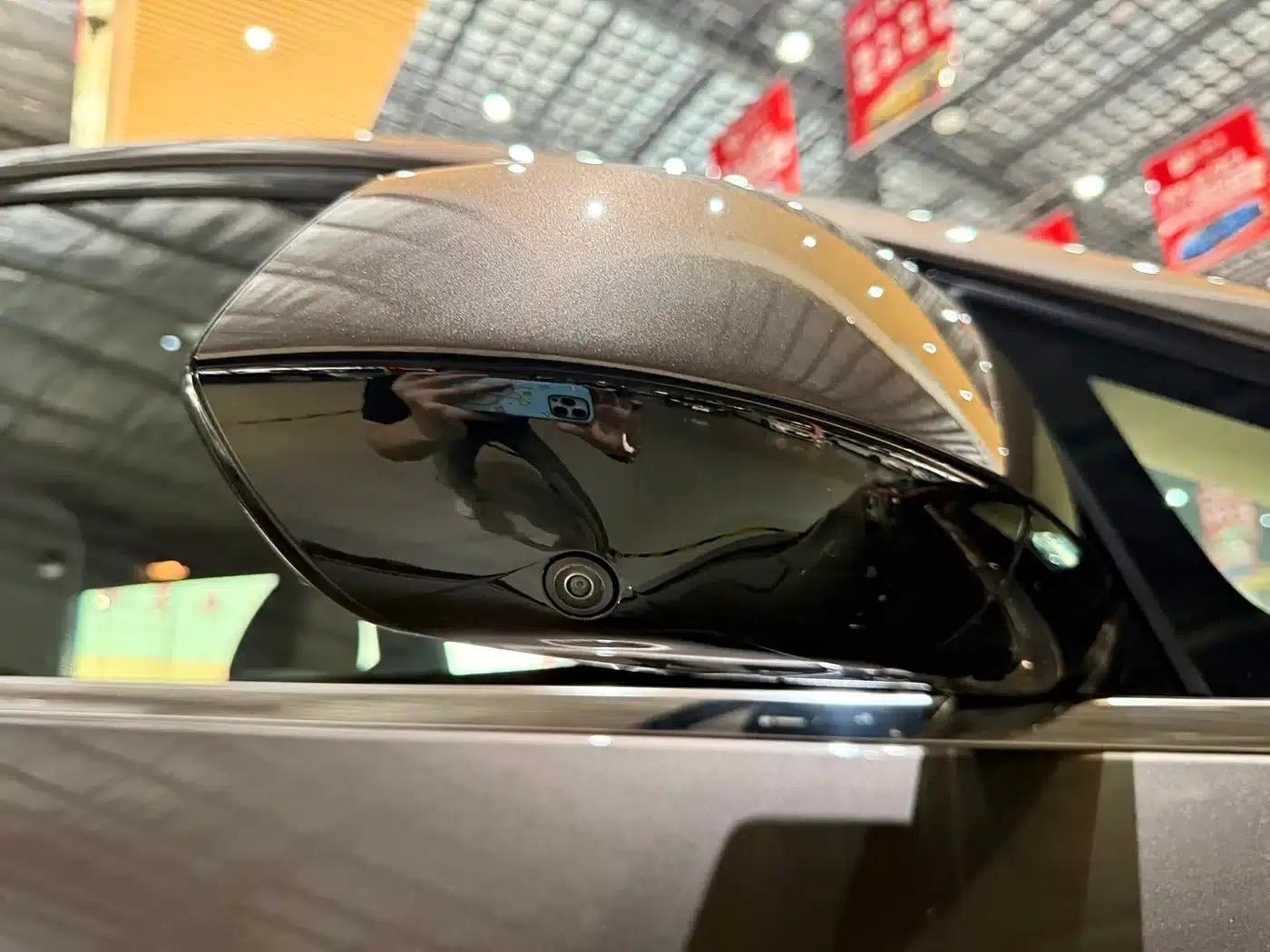 Buick GL8 2023 Facelift Land Business Class Luxury Edition — миниатюра 32