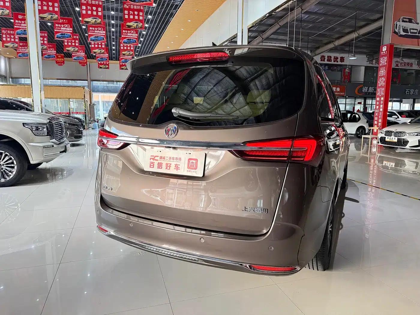 Buick GL8 2023 Facelift Land Business Class Luxury Edition — миниатюра 8