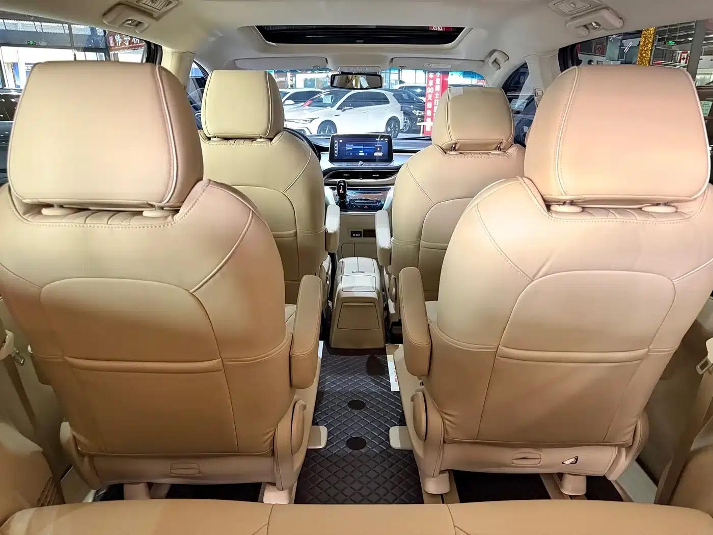 Buick GL8 2023 Facelift Land Business Class Luxury Edition — миниатюра 10