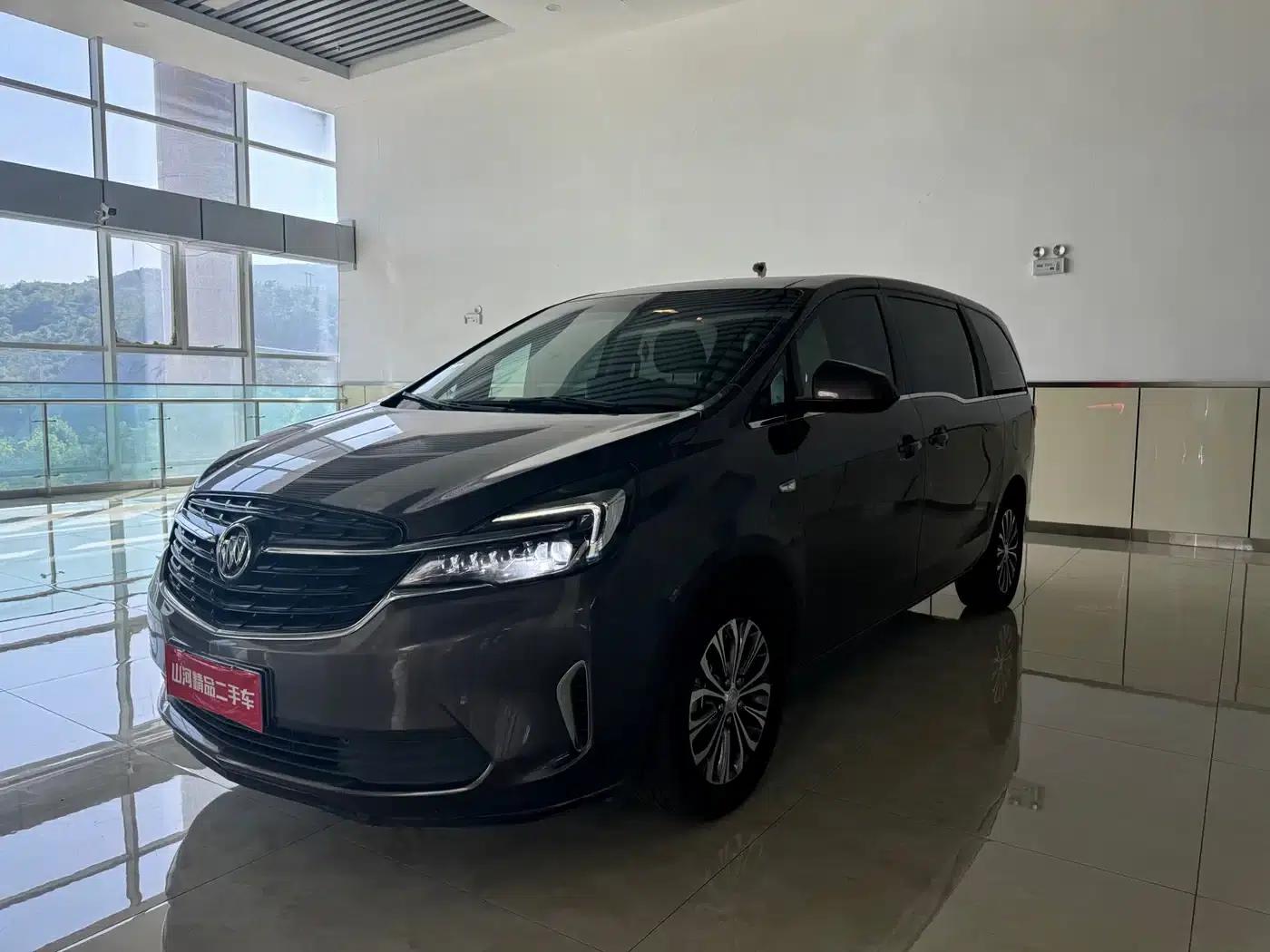 Buick GL8 2022 Land Business Class 652T Comfort — миниатюра 1