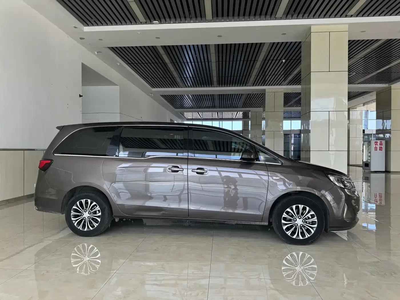 Buick GL8 2022 Land Business Class 652T Comfort — миниатюра 14