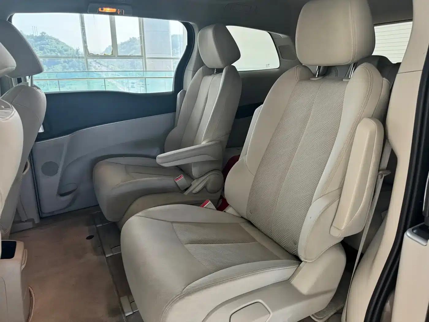 Buick GL8 2022 Land Business Class 652T Comfort — миниатюра 15