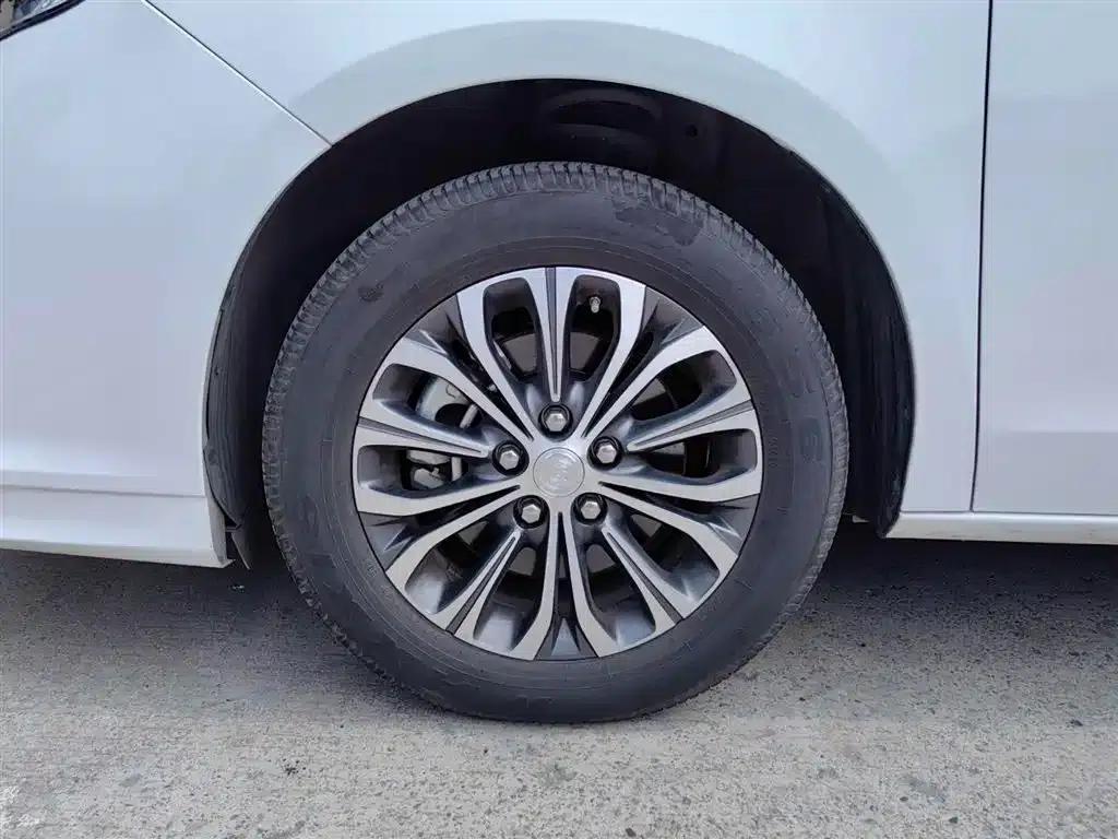 Buick GL8 2021 Land Business Class 652T Comfort — миниатюра 17