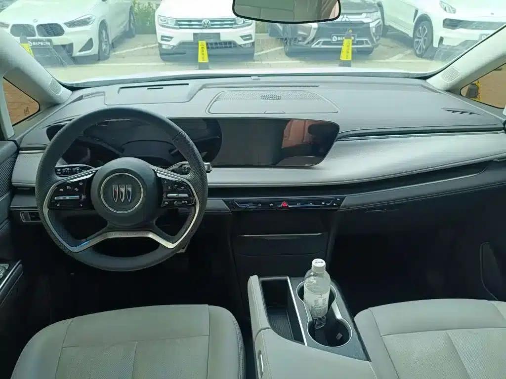 Buick GL8 2025 Luxury Smart Edition — миниатюра 8