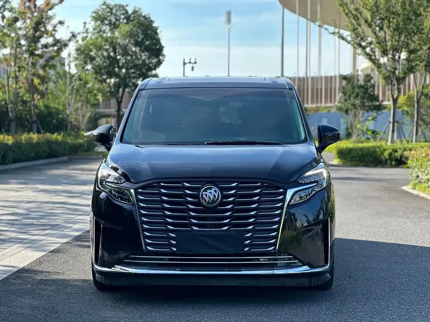 Buick GL8 2023 ES Luxury Comfort Edition — миниатюра 2