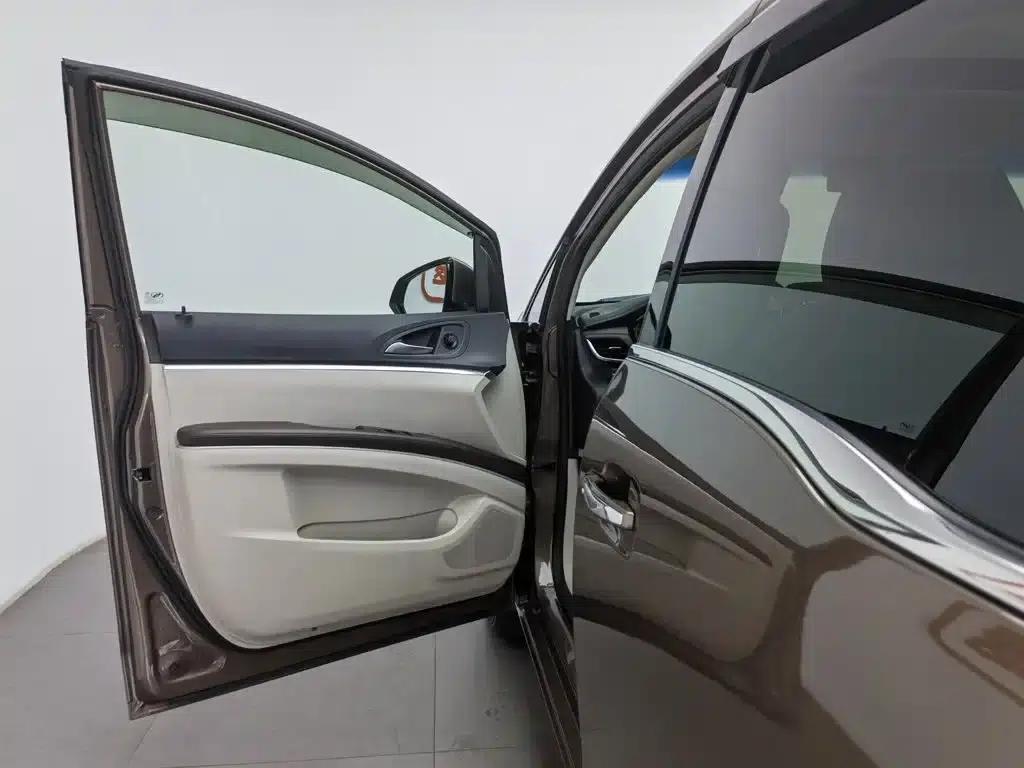 Buick GL8 2021 Land Business Class 652T Luxury — миниатюра 8