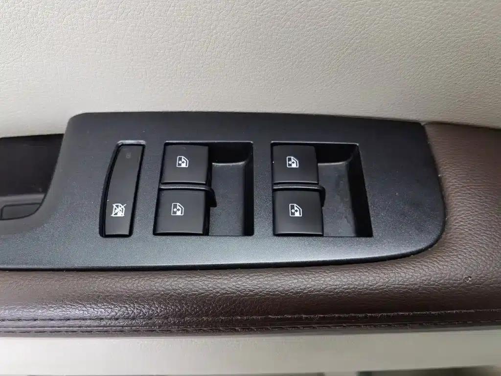 Buick GL8 2021 Land Business Class 652T Luxury — миниатюра 9