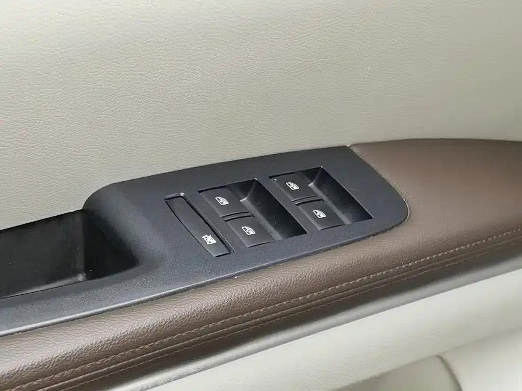 Buick GL8 2022 Land Business Class 652T Luxury — миниатюра 9