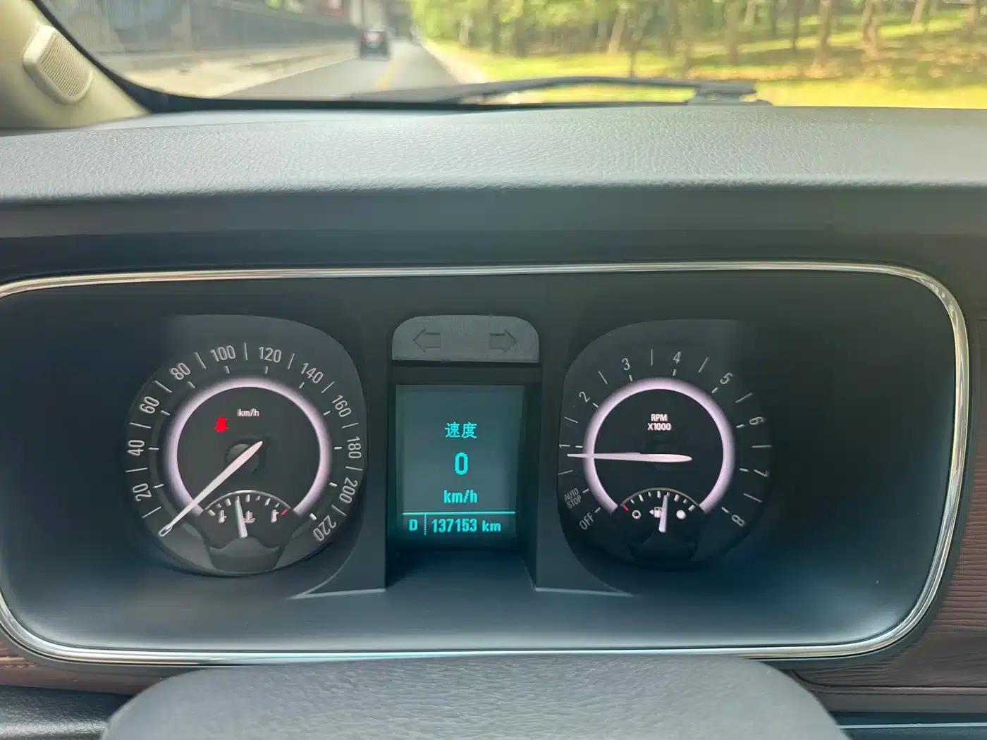 Buick GL8 2017 25S Comfort Model (National V Emission Standard) — миниатюра 21