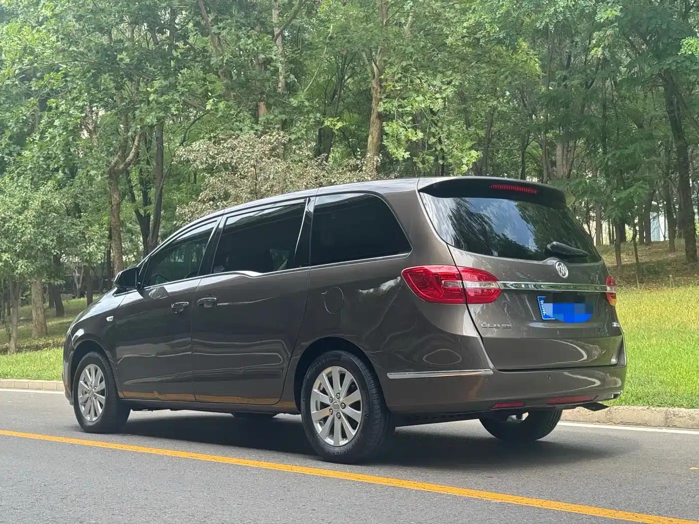 Buick GL8 2017 25S Comfort Model (National V Emission Standard) — миниатюра 4