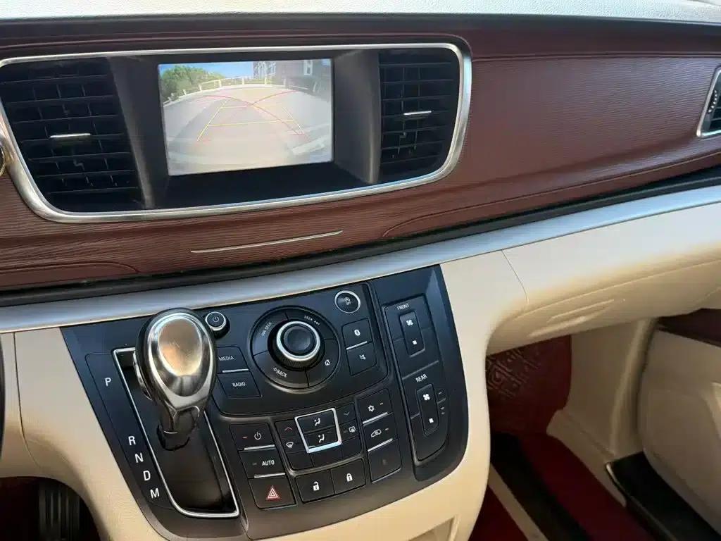 Buick GL8 2017 25S Luxury Edition (National V Emission Standard) — миниатюра 9