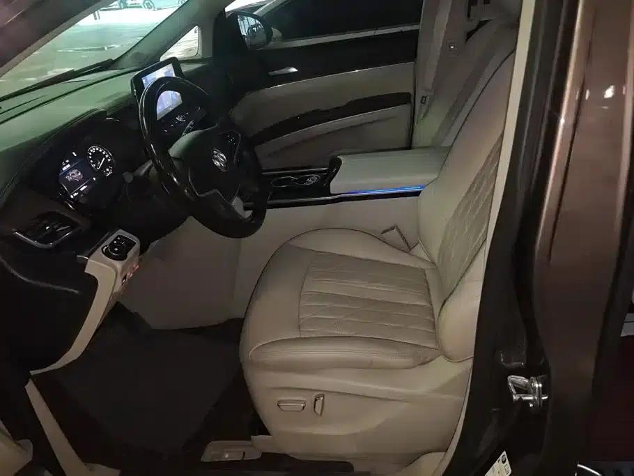 Buick GL8 2021 Land Business Class 652T Comfort — миниатюра 9