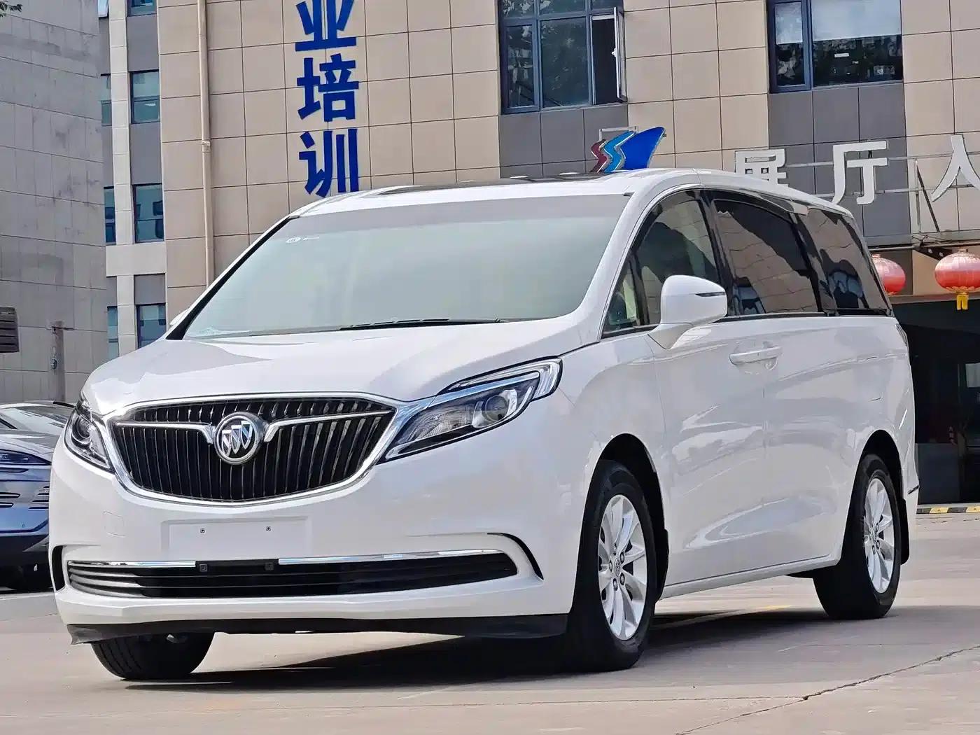 Buick GL8 2017 ES 28T Comfort Model (National V Emission Standard) — миниатюра 1