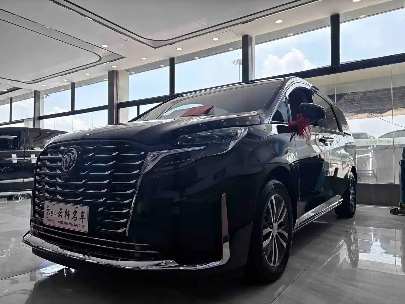 Buick GL8 2023 ES Luxury Comfort Edition — миниатюра 1