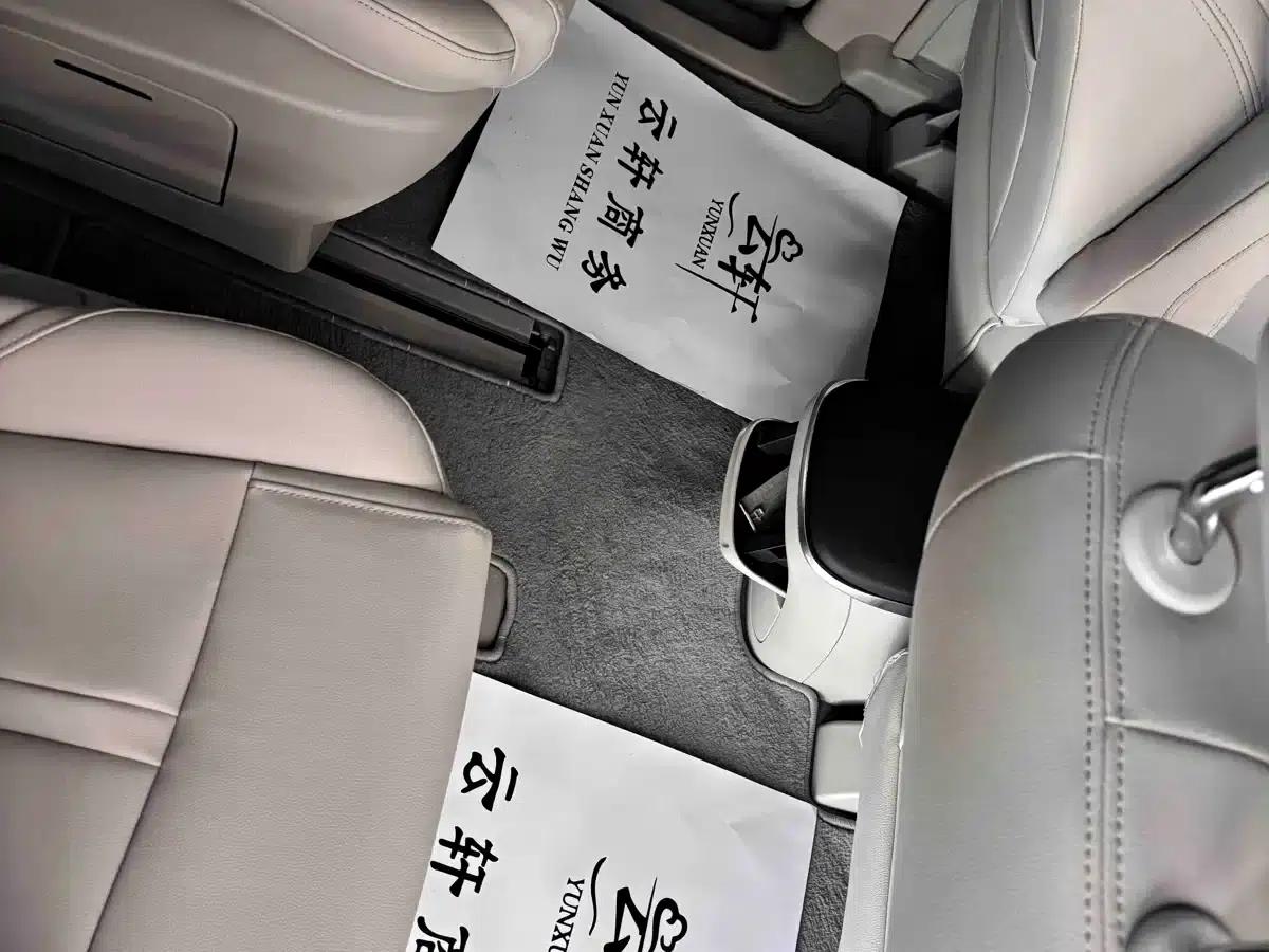 Buick GL8 2023 ES Luxury Comfort Edition — миниатюра 12
