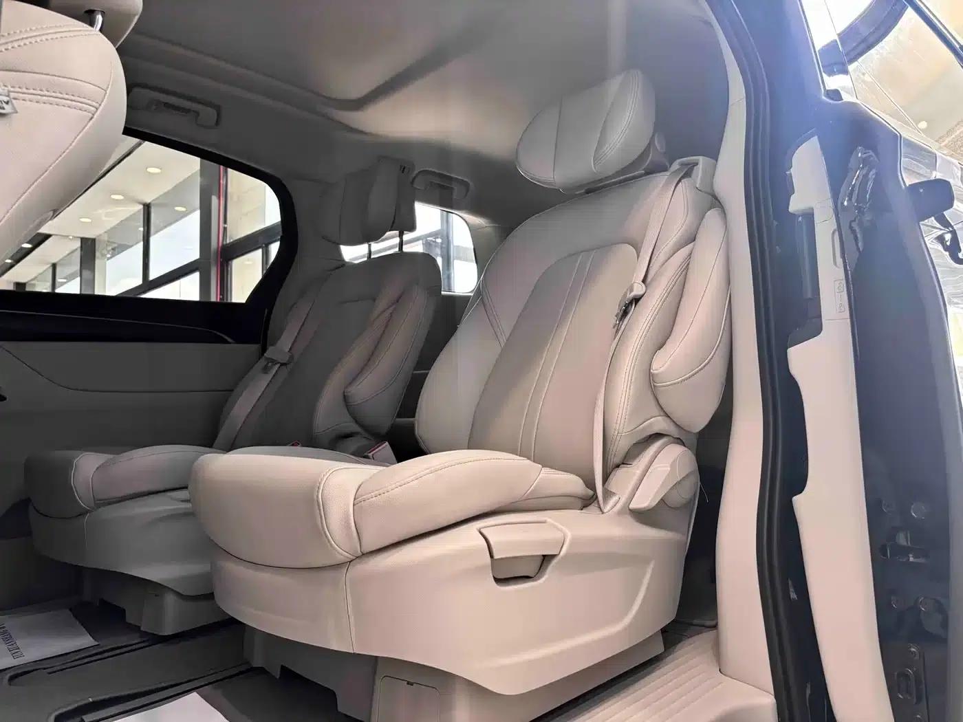 Buick GL8 2023 ES Luxury Comfort Edition — миниатюра 5