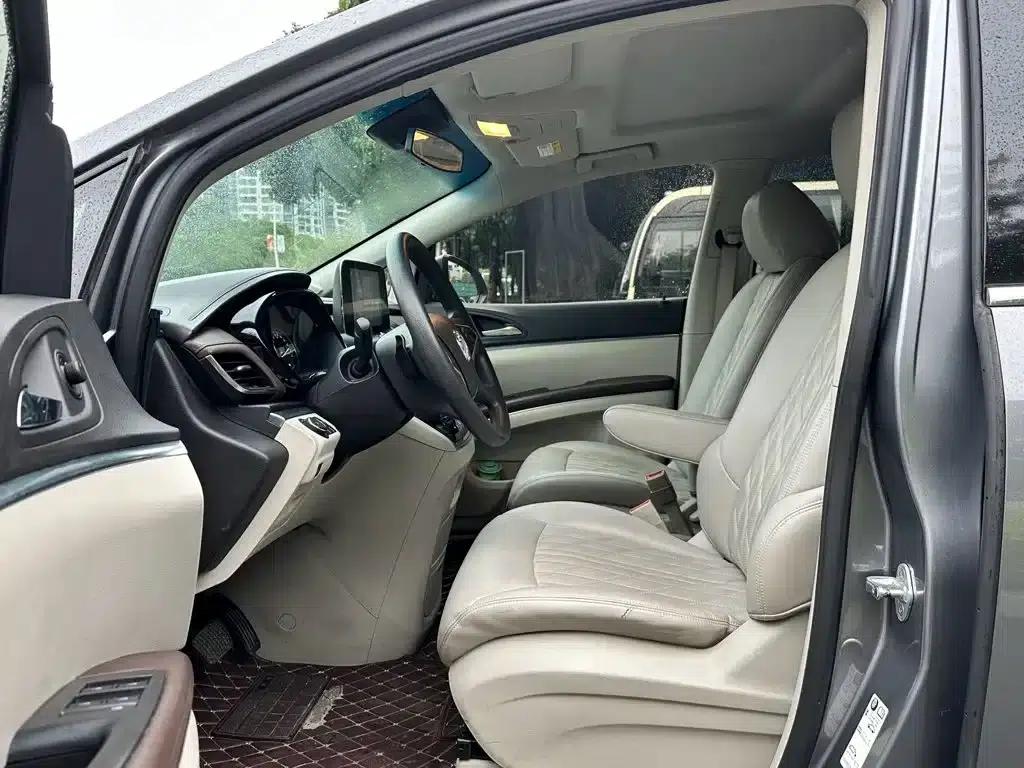 Buick GL8 2021 Land Business Class 652T Comfort — миниатюра 4